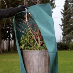 Kölle's Beste Winter-Mantel Grün, 50 X 150 Cm -Stilvoller Gartenbedarfsladen 0910250125 Koelles Beste Winter Mantel Plant Coat B50xH150cm gruen 2 7793