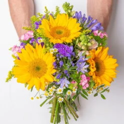 Blumenstrauß 'Lyon' Inkl. Gratis Grußkarte -Stilvoller Gartenbedarfsladen 1110600117 Strauss Lyon 1 125169